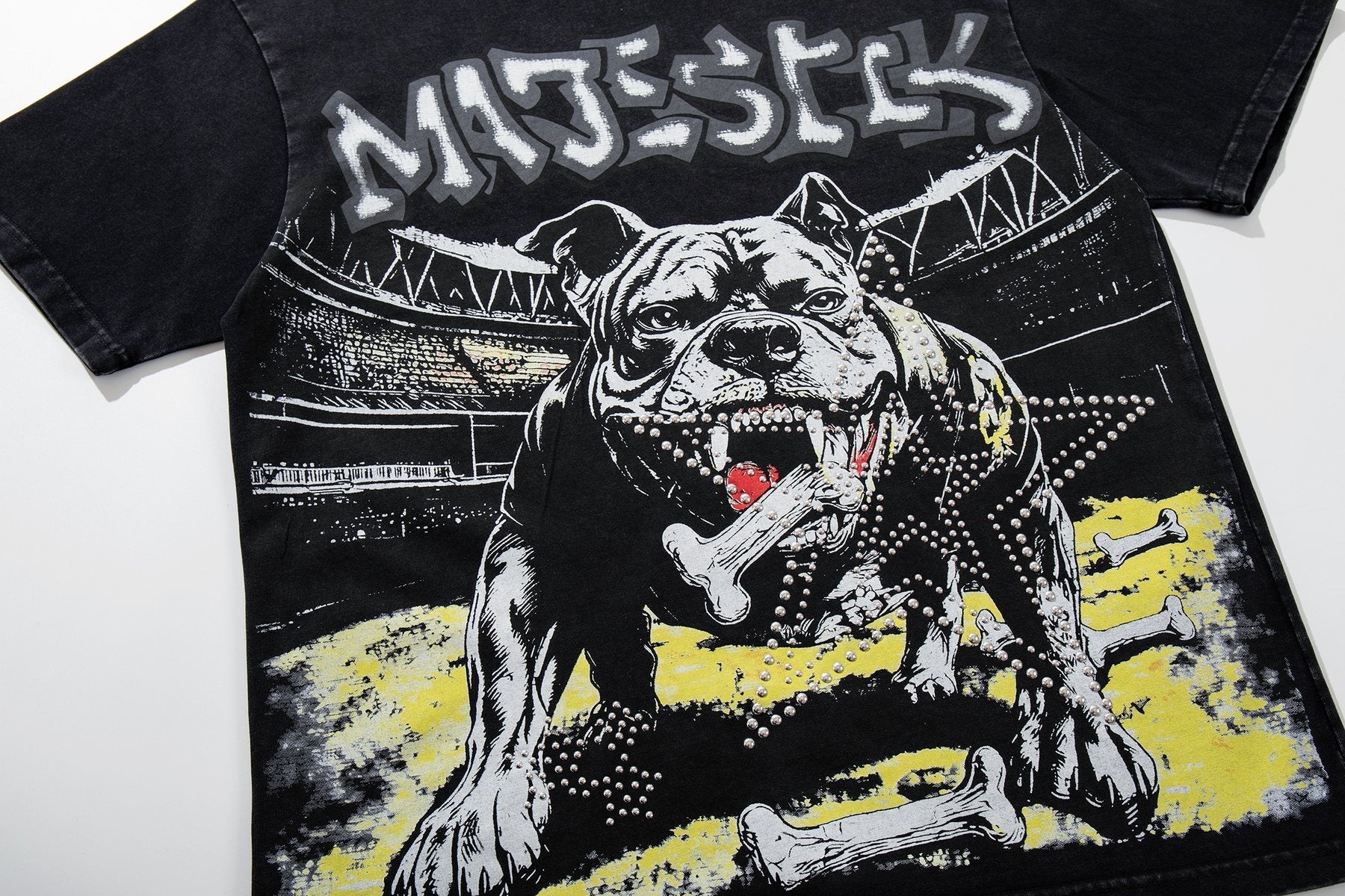 MAJESTIK Bulldog Graphic Short-Sleeve T-Shirt — detail
